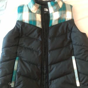 TNF zipper puffer vest perfect for fall 19